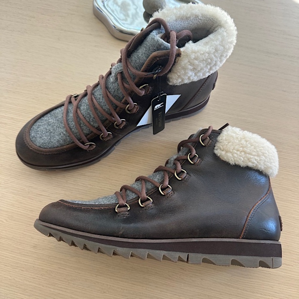 Sorel Winter Leather Women Boots NWT